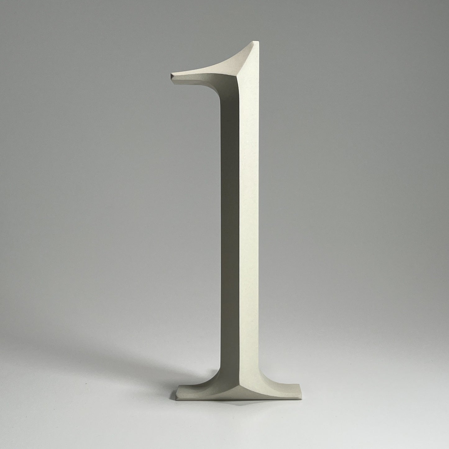 Luxury floating prismatic house number sign ‘1’, ideal for classical houses with timeless appeal.